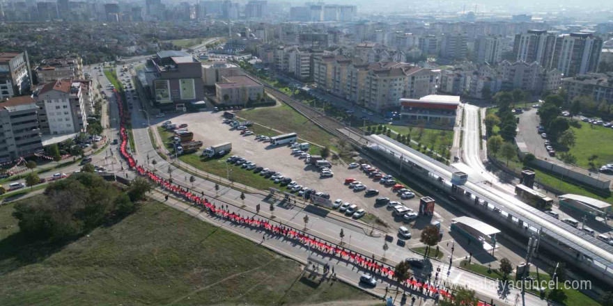 Öğrencilerden teröre lanet, 'Yaşasın Cumhuriyet' yürüyüşü