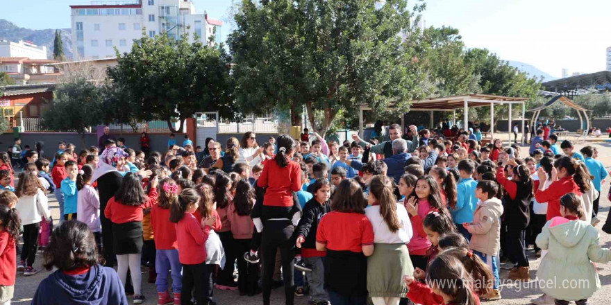 Öğrencilere Adana usulü eğlence