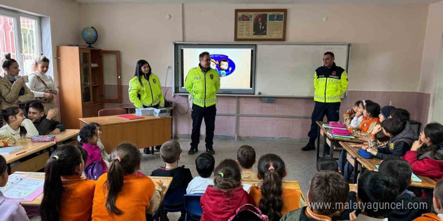 Öğrencilere trafik semineri