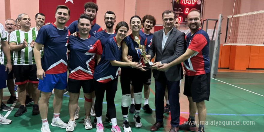 Öğretmenler Günü Voleybol Turnuvası’nın şampiyonu belli oldu