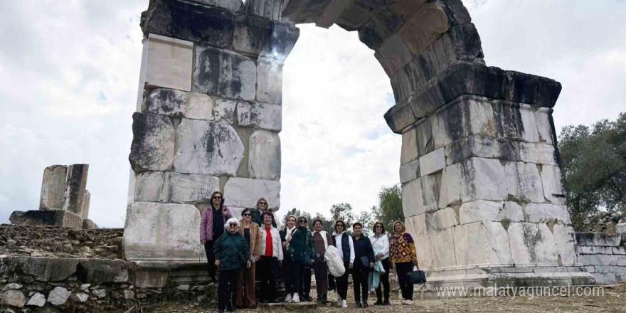 Öğretmenler Stratonikeia’yı gezdi