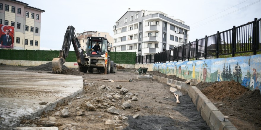 Okul bahçeleri bakım onarıma girdi