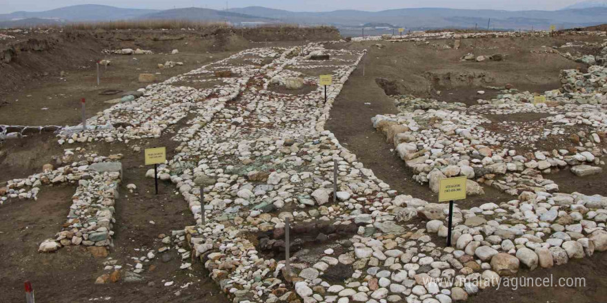 Oluz Höyük kazıları 18 yıldır sürüyor