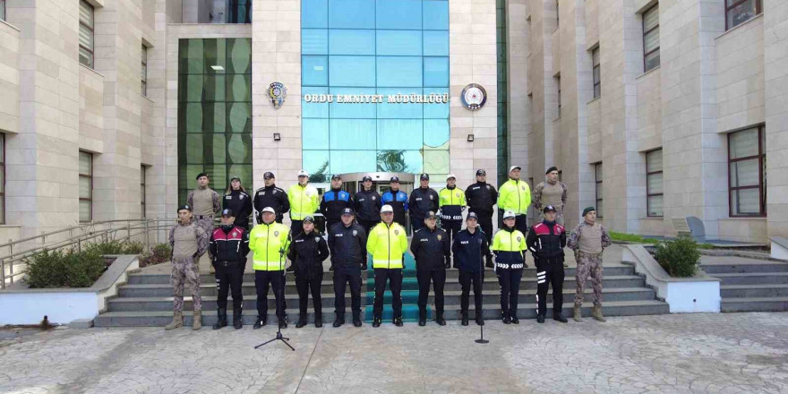 Ordu Polis Korosundan ‘Çanakkale türküsü’