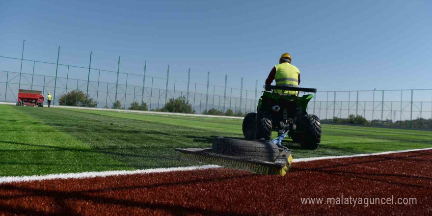 Osmangazi Belediyesi’nden Gündoğdu’ya futbol sahası