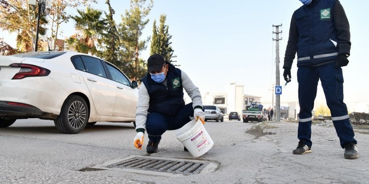 Osmaniye’de rögarlarda ilaçlama çalışması