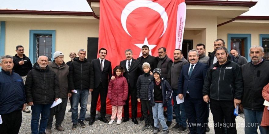 Osmaniye’de yapımı tamamlanan köy evlerinin anahtar teslimi yapıldı