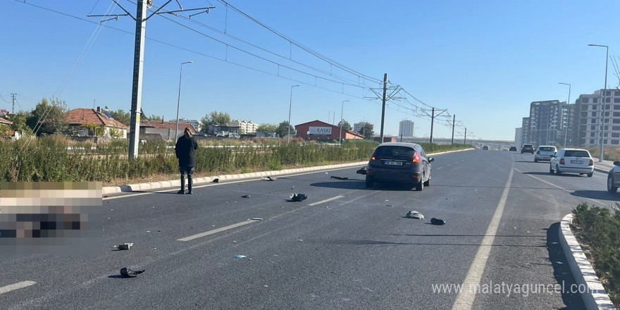 Otomobil çarpan elektrikli motosiklet sürücüsü yaralandı