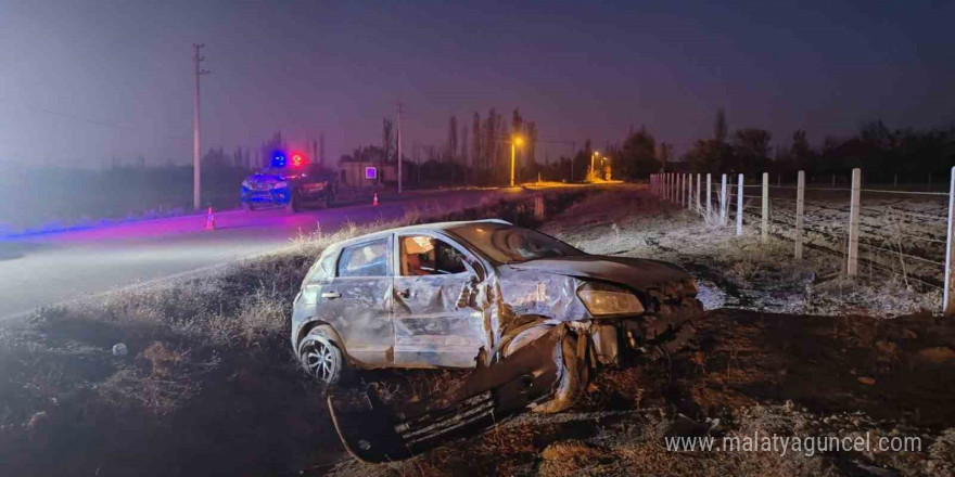 Otomobillerin hurdaya döndüğü kazada 4 kişi yaralandı