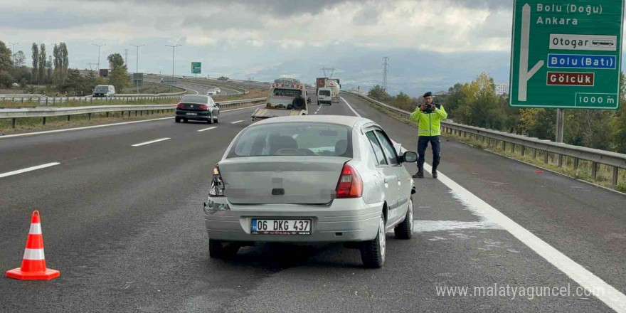 Otoyolda bariyerlere çarparak 30 metre sürüklendi: 