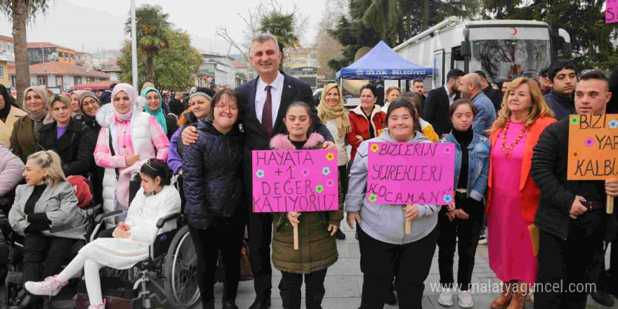 Özel bireylerin gösterileri törene renk kattı