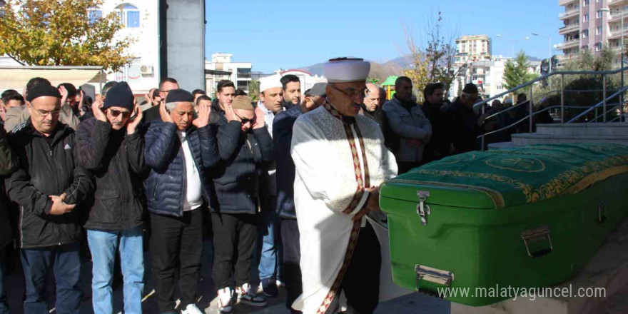 Özkan, son yolculuğuna uğurlandı