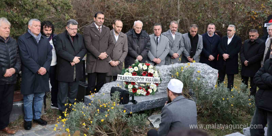 Özkan Sümer, kabri başında anıldı