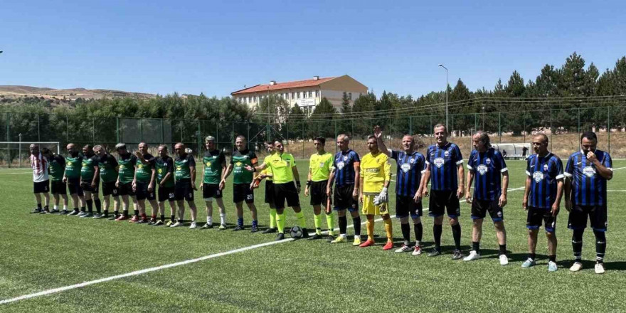 Özvatan’da 4’lü futbol turnuvası