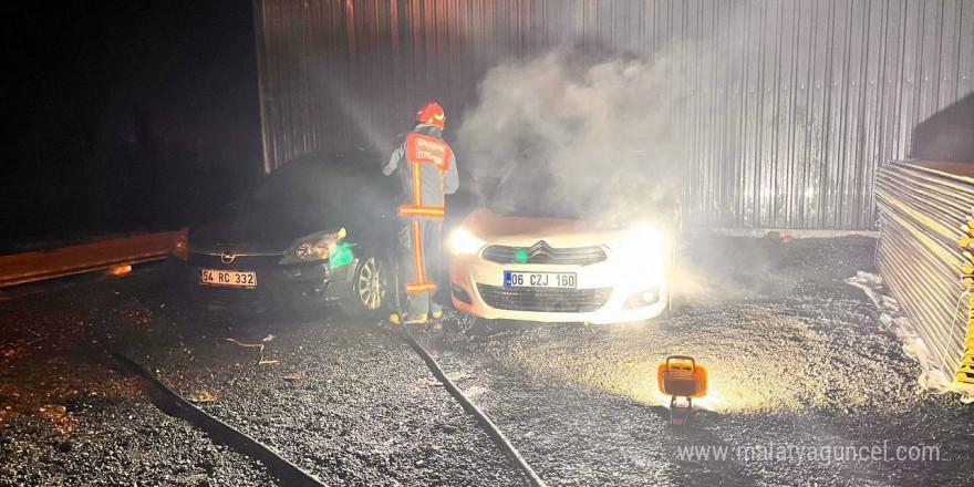 Park halindeki otomobilin kontağını çevirince dehşeti yaşadı: 2 yaralı