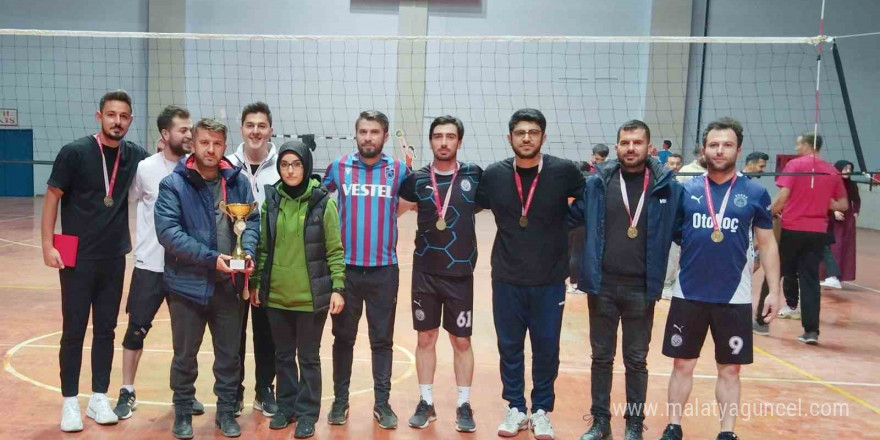 Patnos’ta voleybol turnuvası sona erdi