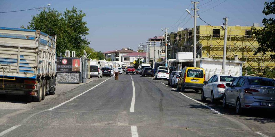 Pazarcık’ta yollar büyükşehir ile yenileniyor