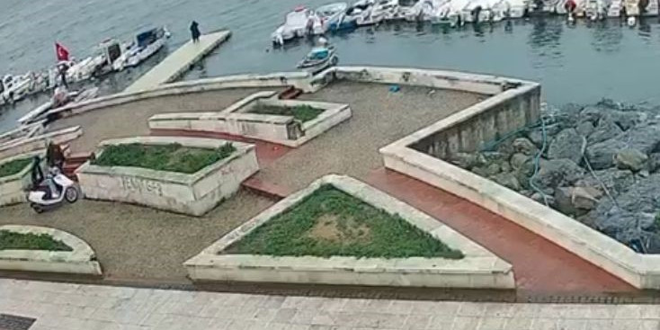 Pendik’te denize atlayan 79 yaşındaki kadın boğuldu