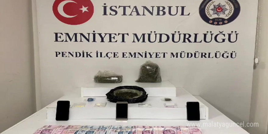 Pendik’te uyuşturucu baskını: 2 kilo uyuşturucu ele geçirildi