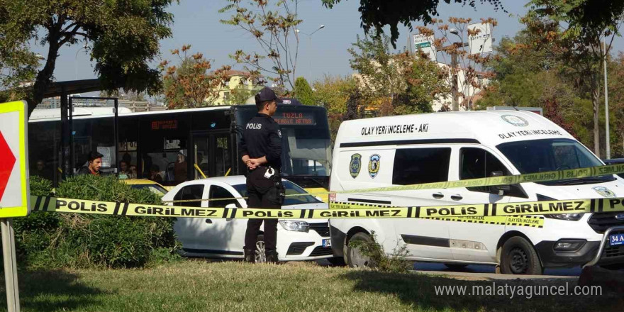 Pendik’te yol kenarında başından vurulmuş erkek cesedi bulundu