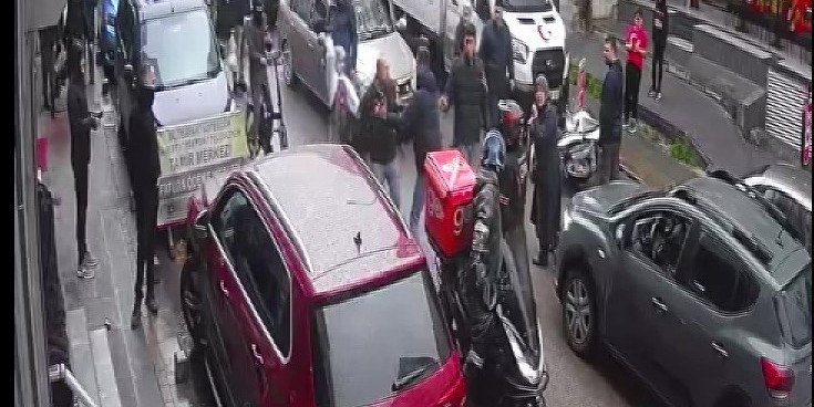 Pendik’te yol verme kavgasında kan aktı: 1 ölü