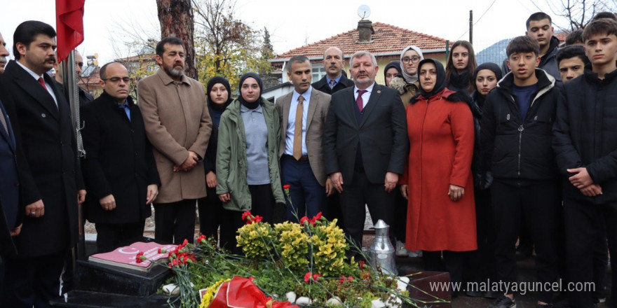 PKK’nın şehit ettiği Aybüke öğretmen mezarı başında dualarla anıldı