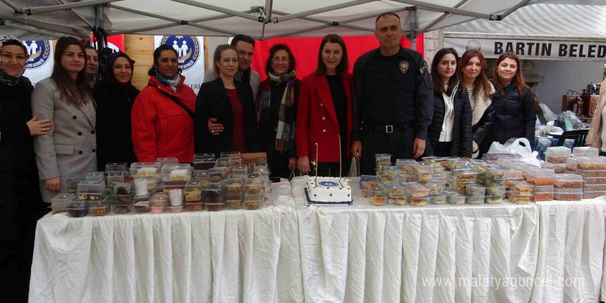 Polis eşlerinden birliktelik pastası