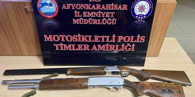 Polis şok uygulamada aranması olan 24 kişiyi yakaladı