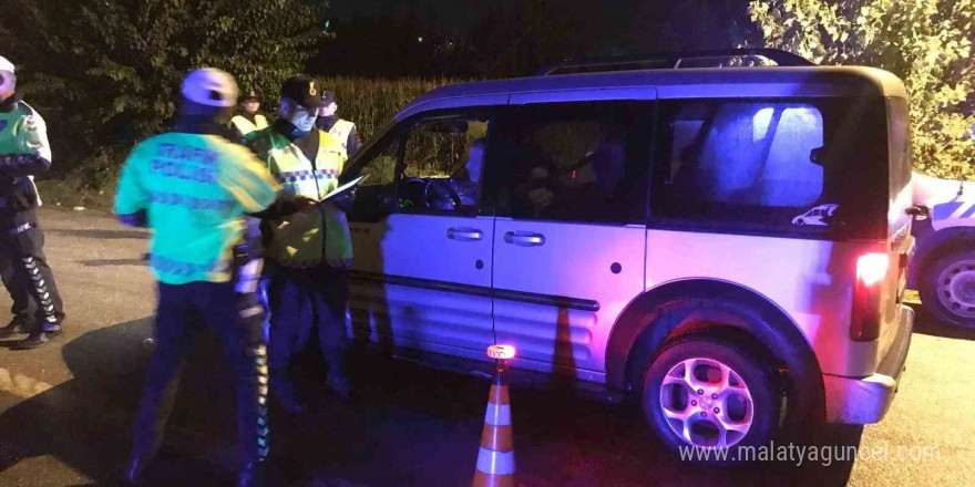 Polis ve jandarma ekiplerinden yollarda trafik denetimi