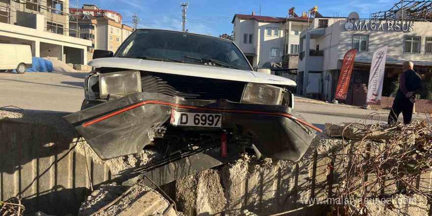 Polisin ’dur’ ihtarına uymayarak kaçan sürücü kaza yapınca yakalandı