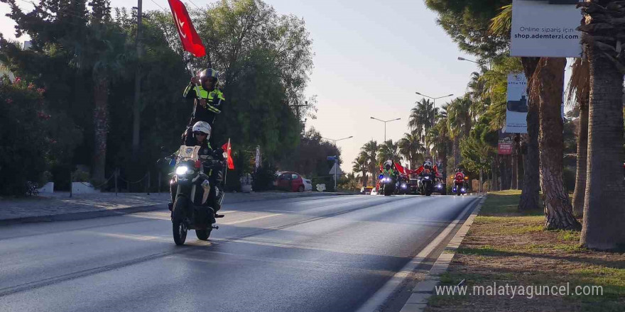 Polisten 29 Ekim Cumhuriyet Bayramı korteji