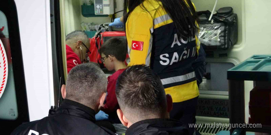 Polisten evi yanan mesai arkadaşlarının küçük çocuğuna baba şefkati