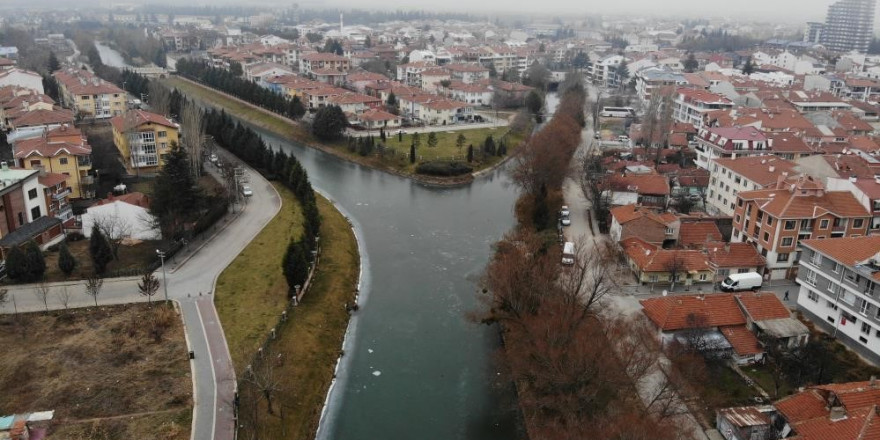 Porsuk Çayı ve etrafındaki yerleşim yerleri deprem konusunda riskli görülüyor