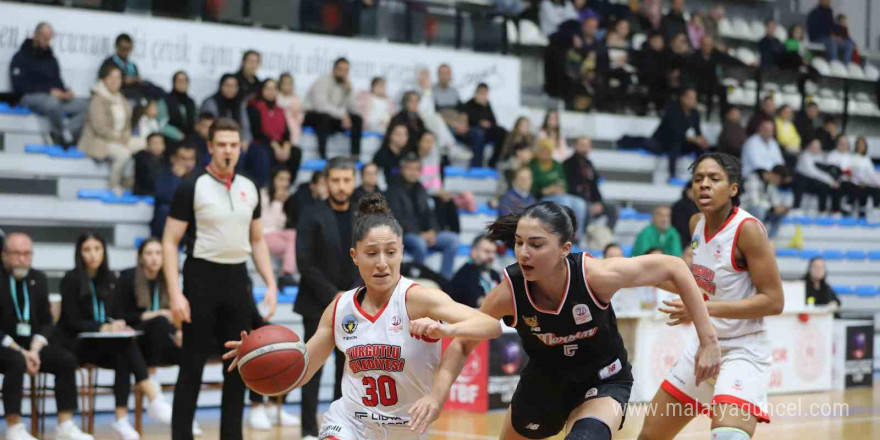 Potada gülen taraf Turgutlu Belediyespor Kadın Basketbol oldu