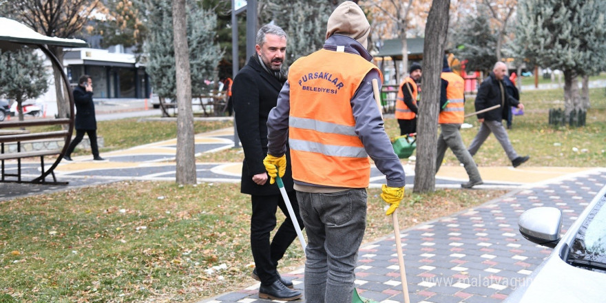 Pursaklar Belediyesi ilçenin temizlik çalışmalarını sürdürüyor