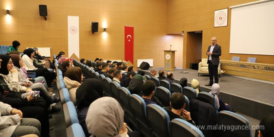 Rektör Levent, Erzincan KYK öğrencileri ile bir araya geldi