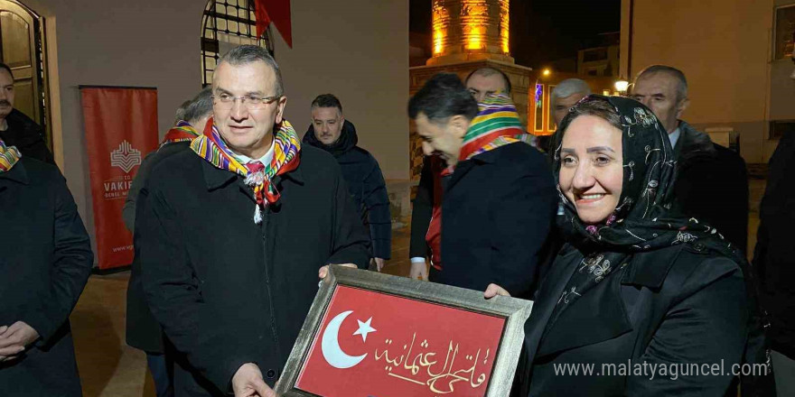 Restorasyonu tamamlanan tarihi Kara Mustafa Paşa Camii ibadete açıldı