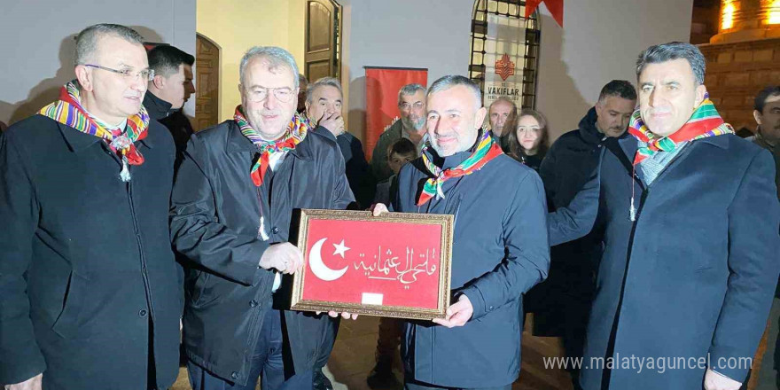 Restorasyonu tamamlanan tarihi Kara Mustafa Paşa Camii ibadete açıldı