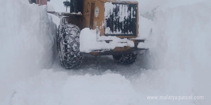 Rize’de kar nedeniyle mahsur kalan 7 kişi kurtarıldı