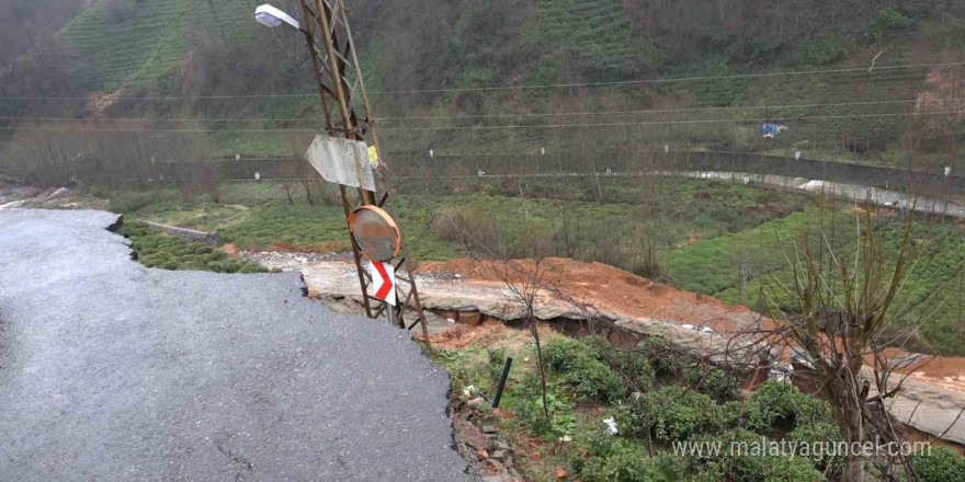 Rize’de yol çöktü, 4 köye ulaşım kapandı