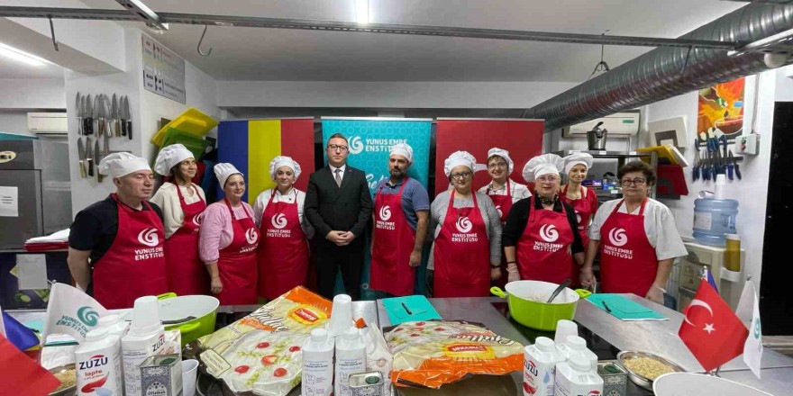 Rumenler Türk mutfağının zeytinyağlı yemeklerine hayran kaldı