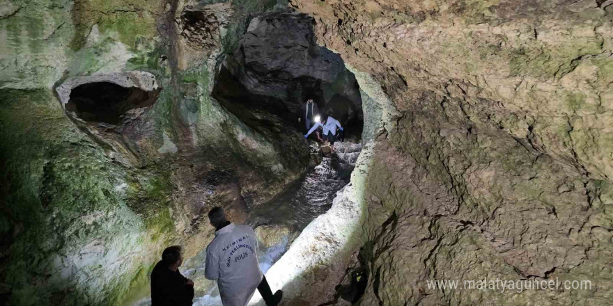 Safranbolu’daki kuyumcu soygununda çalınan altınlar ele geçirildi, zanlılar her yerde aranıyor