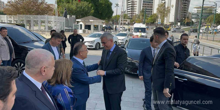 Sağlık Bakanı Memişoğlu, Gaziantep’te