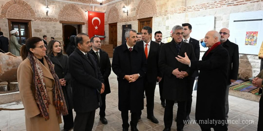 Sağlık Bakanı Memişoğlu, sağlık müzesini ziyaret etti