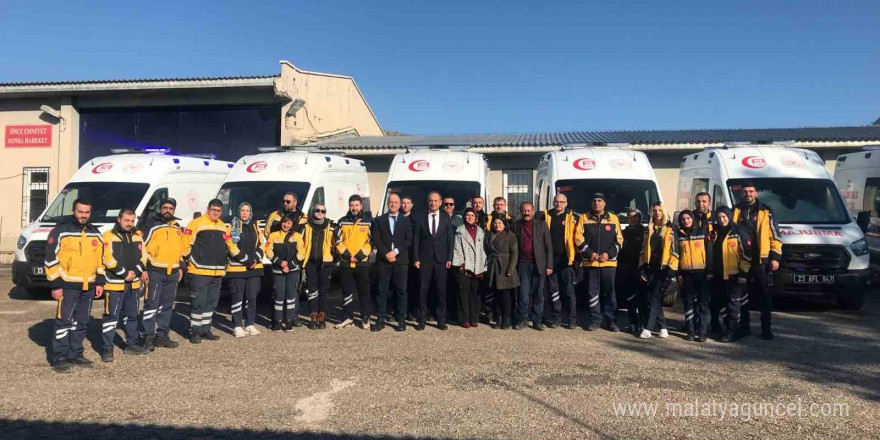 Sağlık Bakanlığından Elazığ’a tam donanımlı 6 ambulans