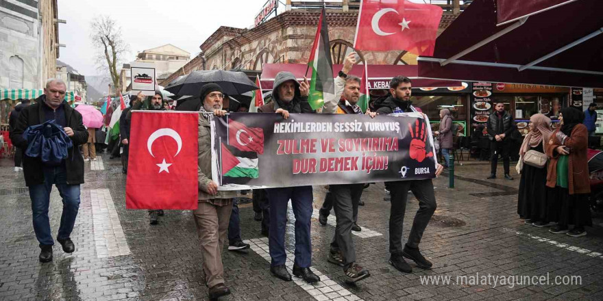 Sağlık çalışanları Filistin’e destek için yürüdü