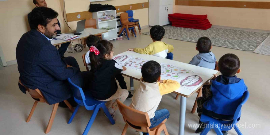 Sağlık çalışanlarının yüzünü güldüren proje: Hastane yerleşkesinde anaokulu açıldı