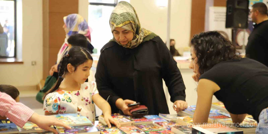 Şahinbey Belediyesi’nin 8’inci Kitap Fuarı kapılarını açtı