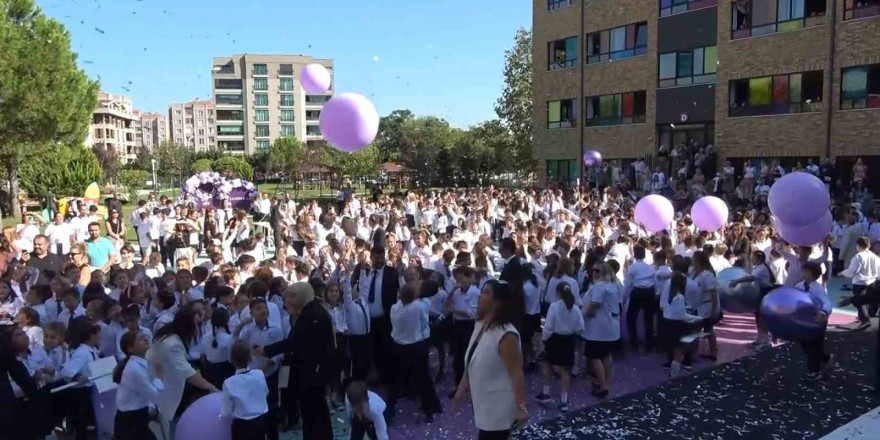 Şahinkaya Koleji’nde ilk ders zili coşkusu