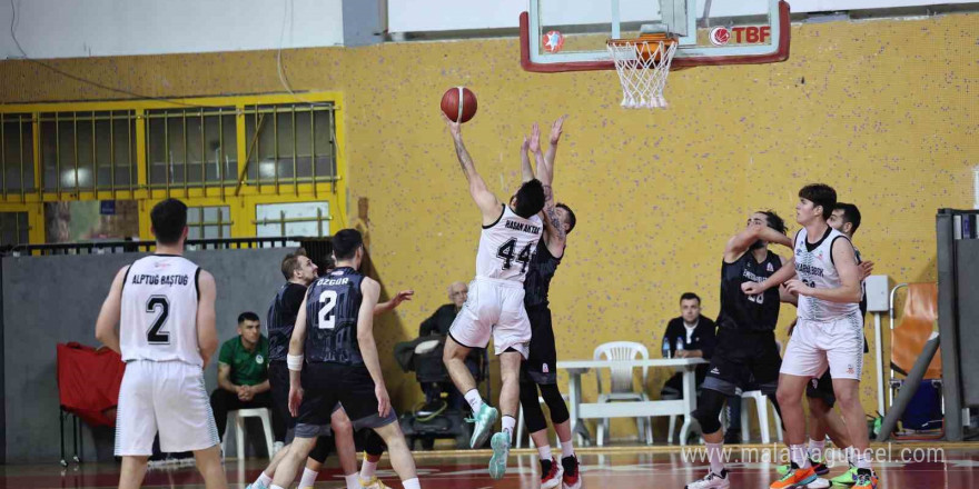 Sakarya Büyükşehir basket takımı İstanbul ekibini ağırlıyor